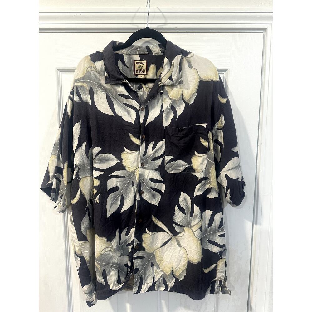 Tommy Bahama Silk Shirt XL Floral Hawaiian Camp Button Front 100% Silk